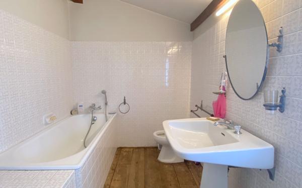 Maison à vendre    9 pièces • 200 m2 Pouillon