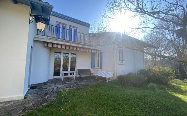 Maison à vendre    9 pièces • 200 m2 Pouillon