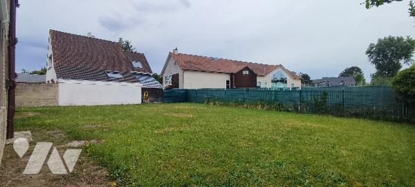 T2-cabine rénové de 49m² au RDC avec cellier, jardin, parking dans petite copropriété à STELLA-PLAGE
