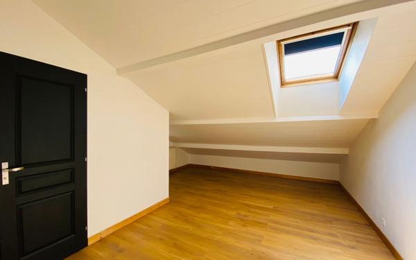 Appartement à vendre    7 pièces • 150 m2 Voiron