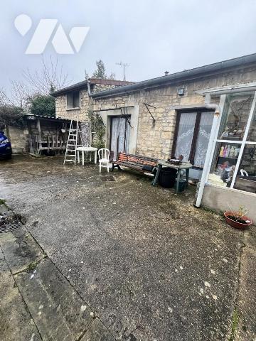Maison en pierre de 4 pièces