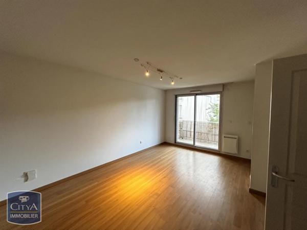 Appartement à louer 2 pièces 43m² Tours (37200)
