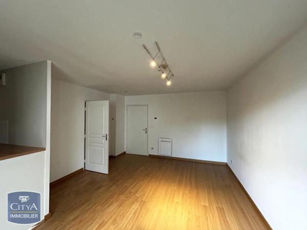 Appartement à louer 2 pièces 43m² Tours (37200)