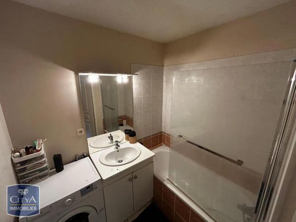 Appartement à louer 2 pièces 43m² Tours (37200)
