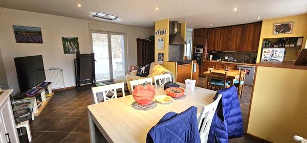 Immeuble dans Torcieu