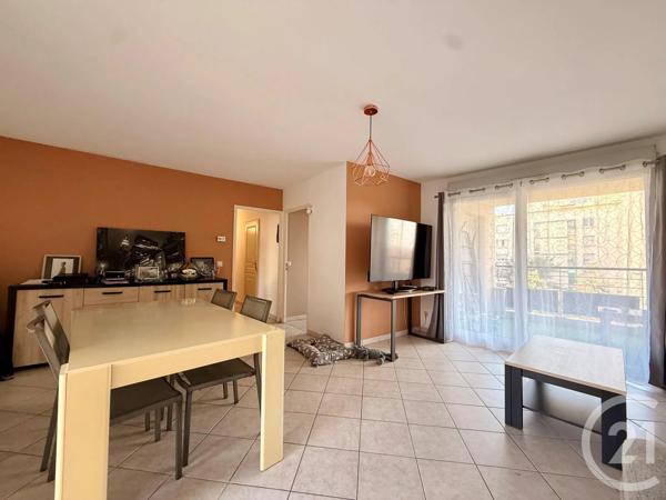 Appartement T4 à vendre  4 pièces - 81,58 m 2   VALENCE  - 26