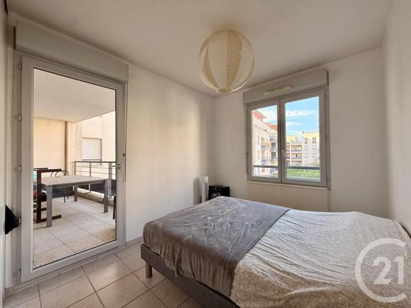 Appartement T4 à vendre  4 pièces - 81,58 m 2   VALENCE  - 26