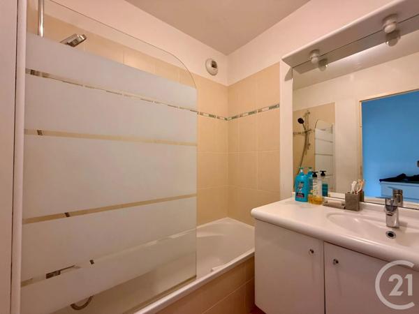 Appartement T4 à vendre  4 pièces - 81,58 m 2   VALENCE  - 26