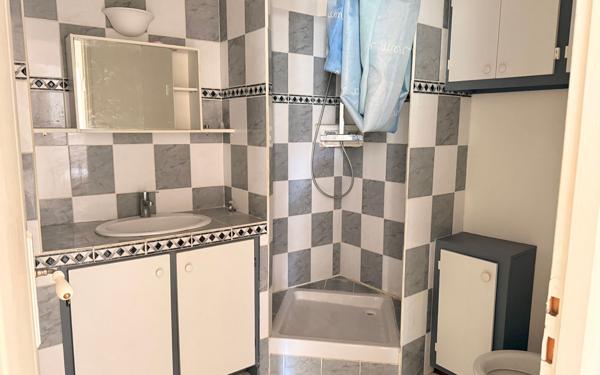 Appartement à vendre    2 pièces •  Hyères