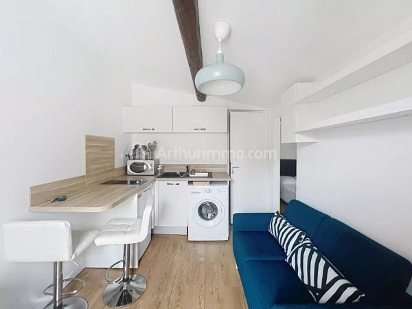 Location                                                      Appartement
                        
                     2 pièces                      17 m2                     à Chamalières