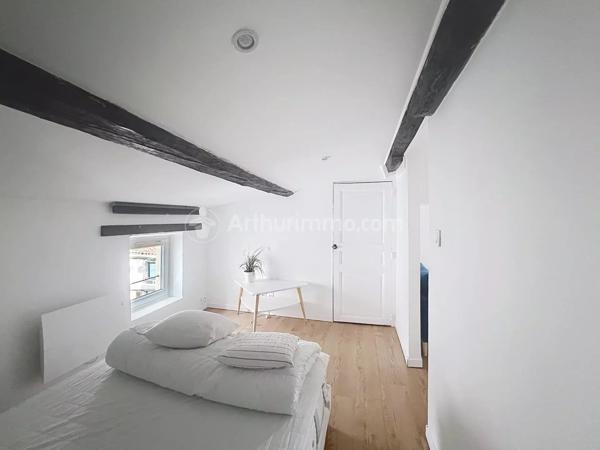 Location                                                      Appartement
                        
                     2 pièces                      17 m2                     à Chamalières