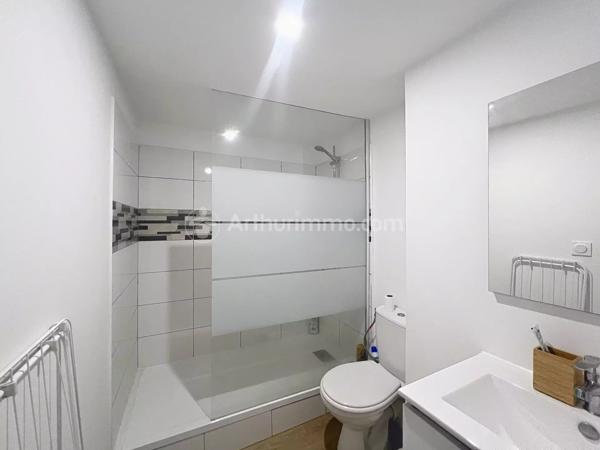 Location                                                      Appartement
                        
                     2 pièces                      17 m2                     à Chamalières