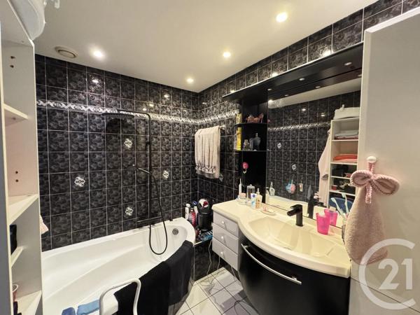 Appartement à vendre  3 pièces - 83,95 m 2   MEYTHET  - 74