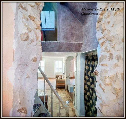 BUZANCAIS (36)maison atypique 3 chambres grandes surfaces
