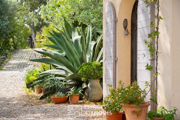Maison vue mer en pleine nature