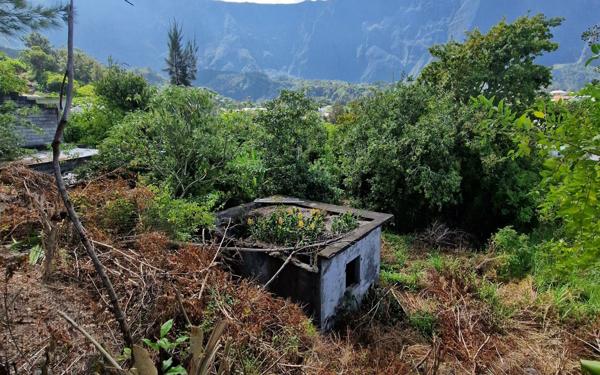 Maison à vendre    2 pièces •  Cilaos