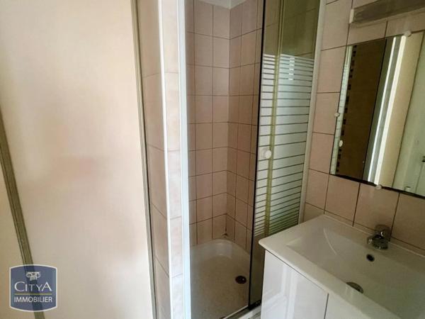 Appartement à louer 1 pièce 28.99m² Riom (63200)