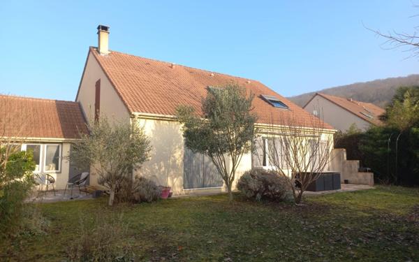 Maison à vendre    7 pièces •  Vaux-sur-Seine