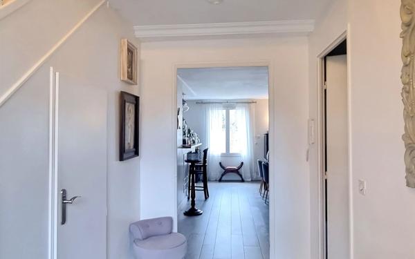 Maison à vendre    7 pièces •  Vaux-sur-Seine