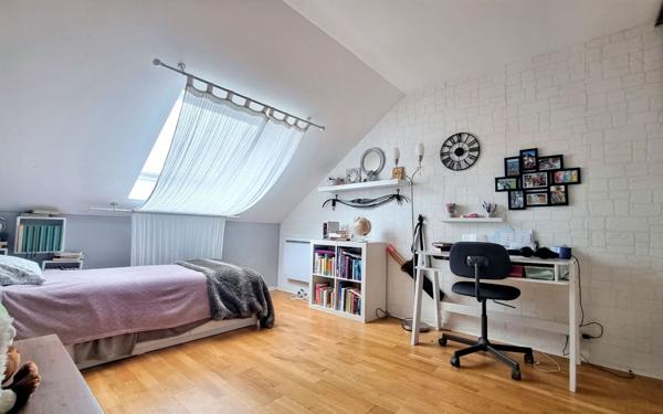 Maison à vendre    7 pièces •  Vaux-sur-Seine