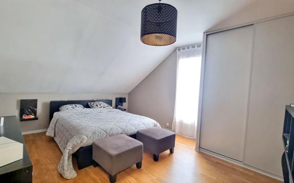 Maison à vendre    7 pièces •  Vaux-sur-Seine