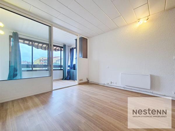 FREJUS, STUDIO, LOGGIA, PARKING, CAVE, PISCINE, TENNIS