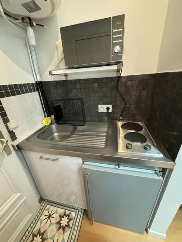 Studio meublé 9 m² - rue Jean Richepin 75016 PARIS