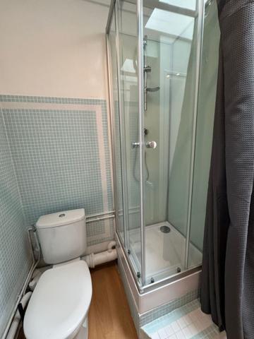 Studio meublé 9 m² - rue Jean Richepin 75016 PARIS