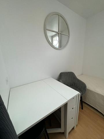 Studio meublé 9 m² - rue Jean Richepin 75016 PARIS