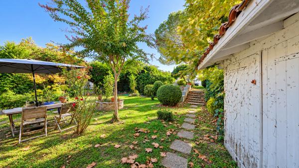 Exclusivité - Architecture à rénover - 1850 - Maison de village et jardin secret - Saint martin de hinx