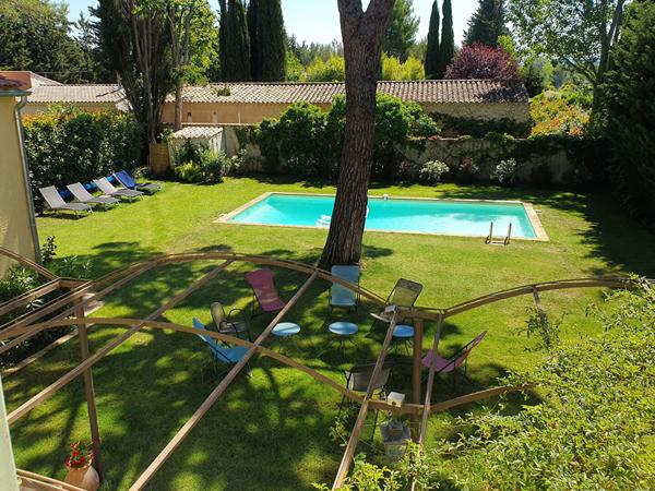 Villa T7 d'environ 243M2 sur parcelle de 2340 M2, proche Venelles et Puyricard