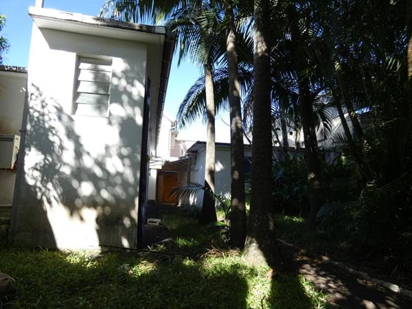 97480 Saint Joseph ensemble immobilier env 280m²  sur 610m² centre ville