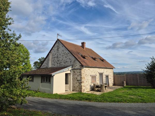 Dpt Creuse (23), à vendre Villard - Château de 9 pièces 320 m2 - Maison de gardien 4 pièces 114 m2 - Terrain 8770 m2