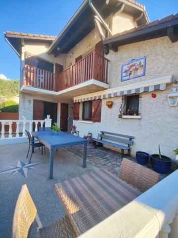 Maison 4 chambres 134m² avec piscine + garage double