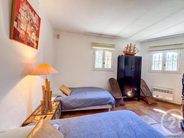 Maison à vendre  6 pièces - 261 m2 LA CROIX VALMER - 83