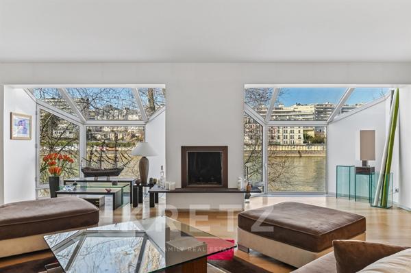 Maison d'architecte avec grand jardin et piscine en bord de Seine