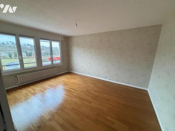 MONTBELIARD Proche centre - Appartement T3 (78 m2 habitables) avec terrasse, cave et garage