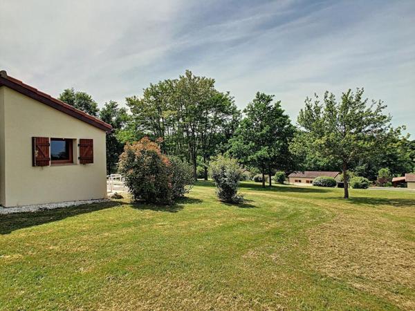 Maison dans un village de vacances à Gourdon