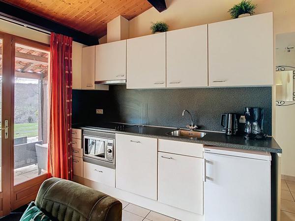 Maison dans un village de vacances à Gourdon