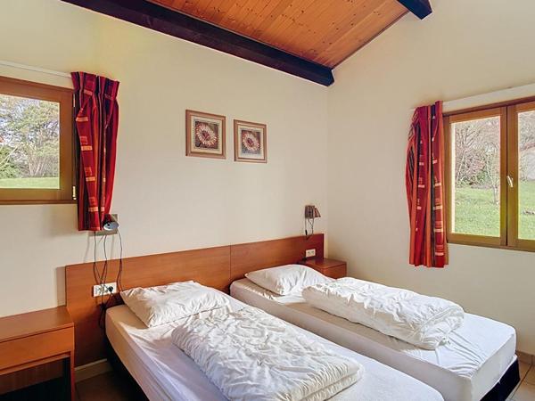 Maison dans un village de vacances à Gourdon