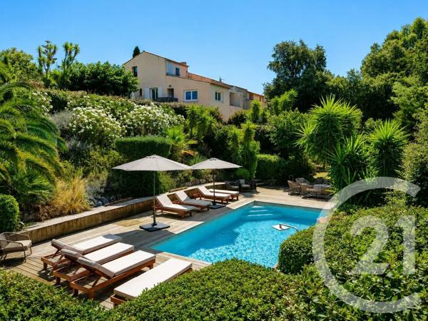 Maison à vendre  6 pièces - 188 m 2   LA CROIX VALMER  - 83