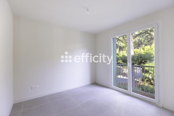 Appartement
         3 pièces
        - 56 m² Bien prestige 569 000 € *