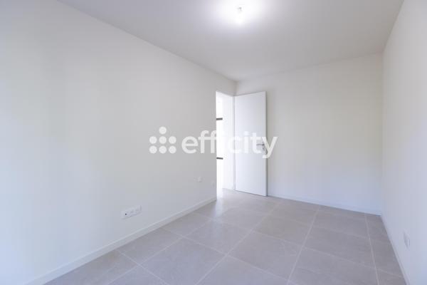 Appartement
         3 pièces
        - 56 m² Bien prestige 569 000 € *