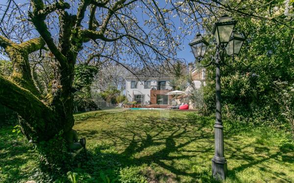 Maison à vendre    7 pièces • 235 m2 Villiers-sur-Marne