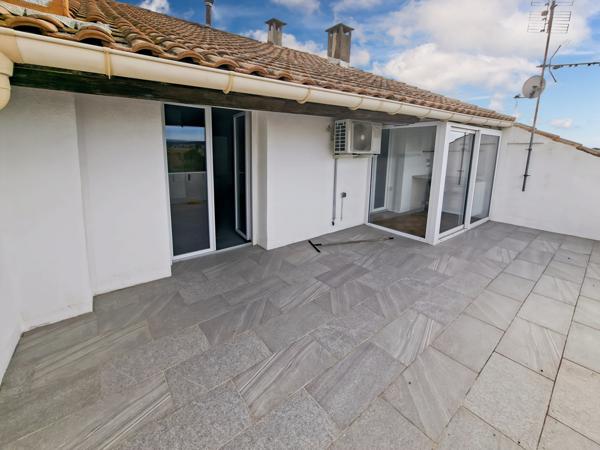 Puisserguier (34620) Superbe appartement rénové T3 avec une vue imprenable et stationnement privatif