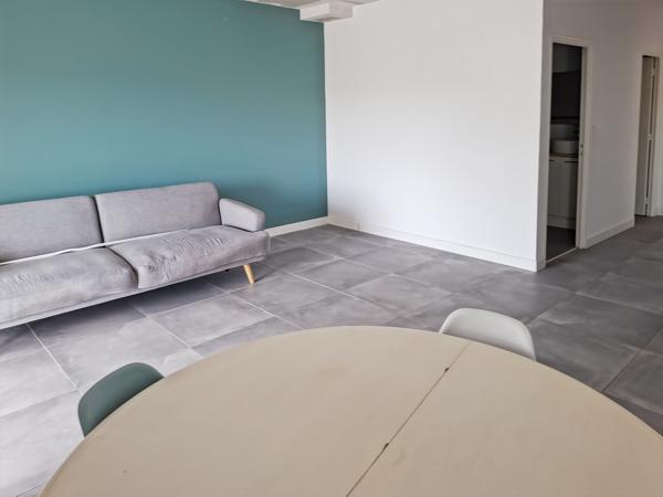 Puisserguier (34620) Superbe appartement rénové T3 avec une vue imprenable et stationnement privatif