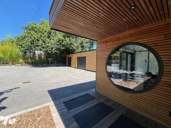 Maison d'architecte avec piscine 