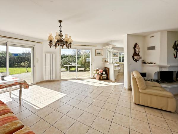 Maison de bonne construction - proche bourg