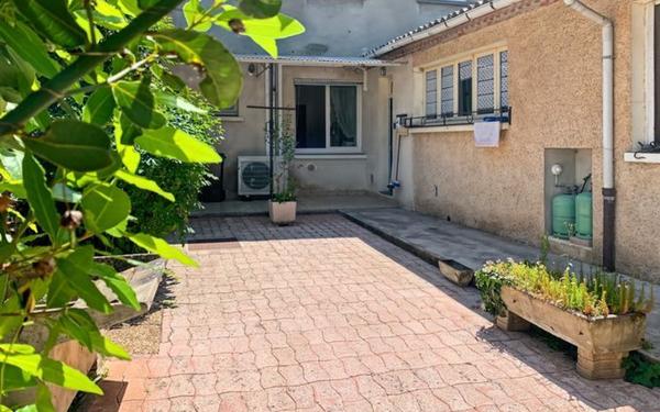 Maison à vendre    6 pièces •  Fleurance