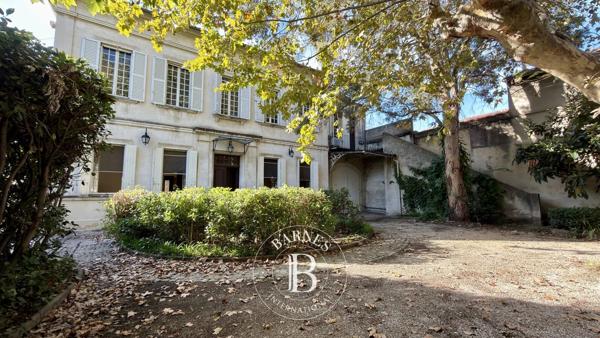 Avignon, Maison 6 Chambres -  320 m² à vendre